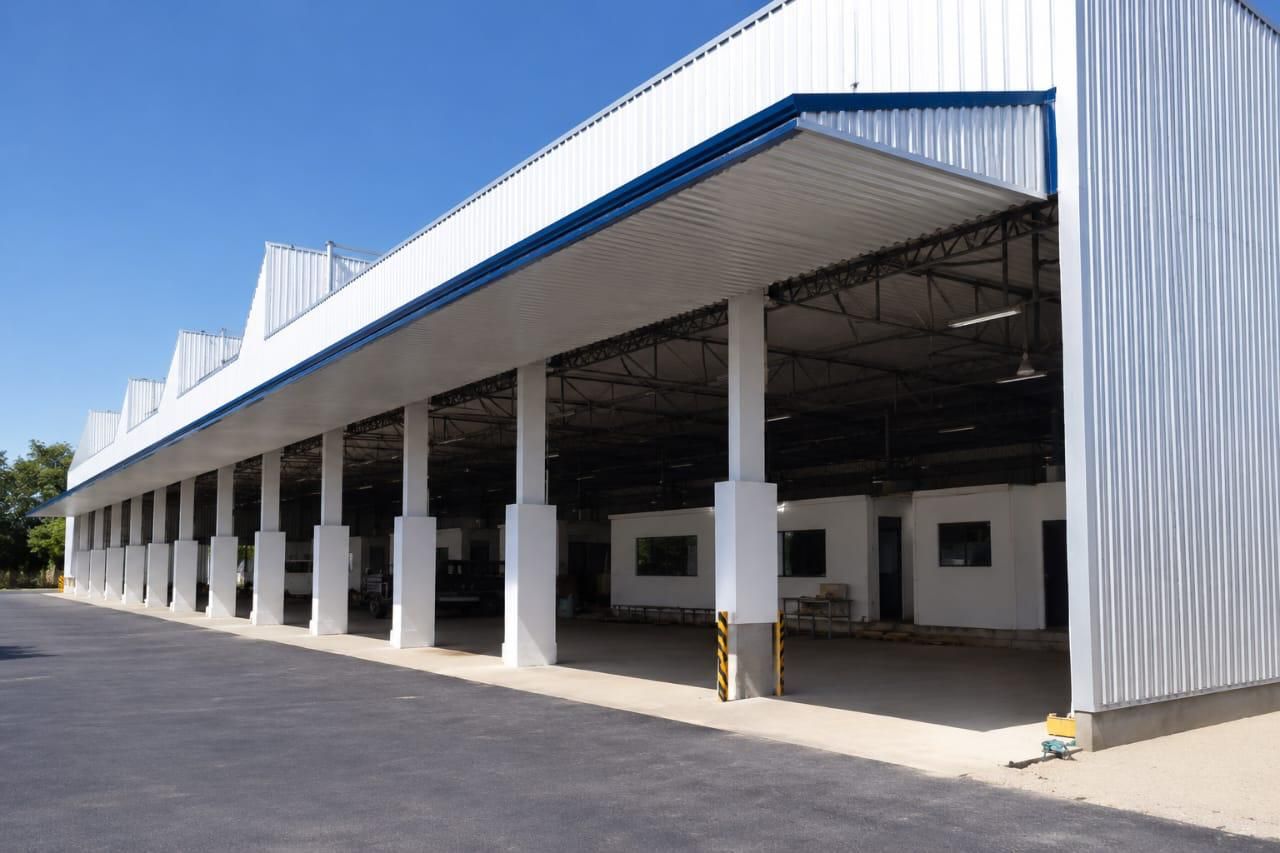 Galpão comercial com estrutura metálica